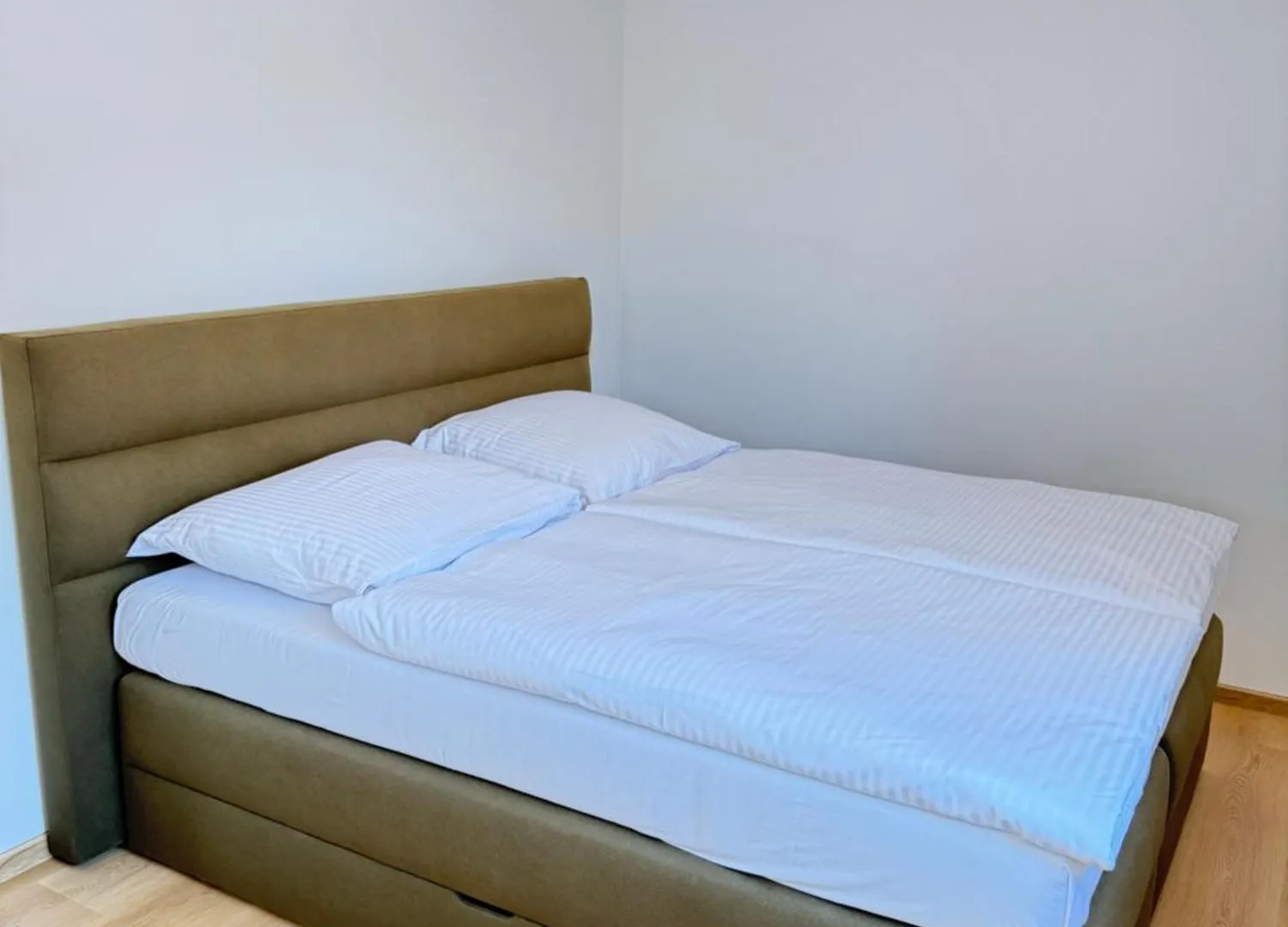 Riverside Apartment Praha Prag